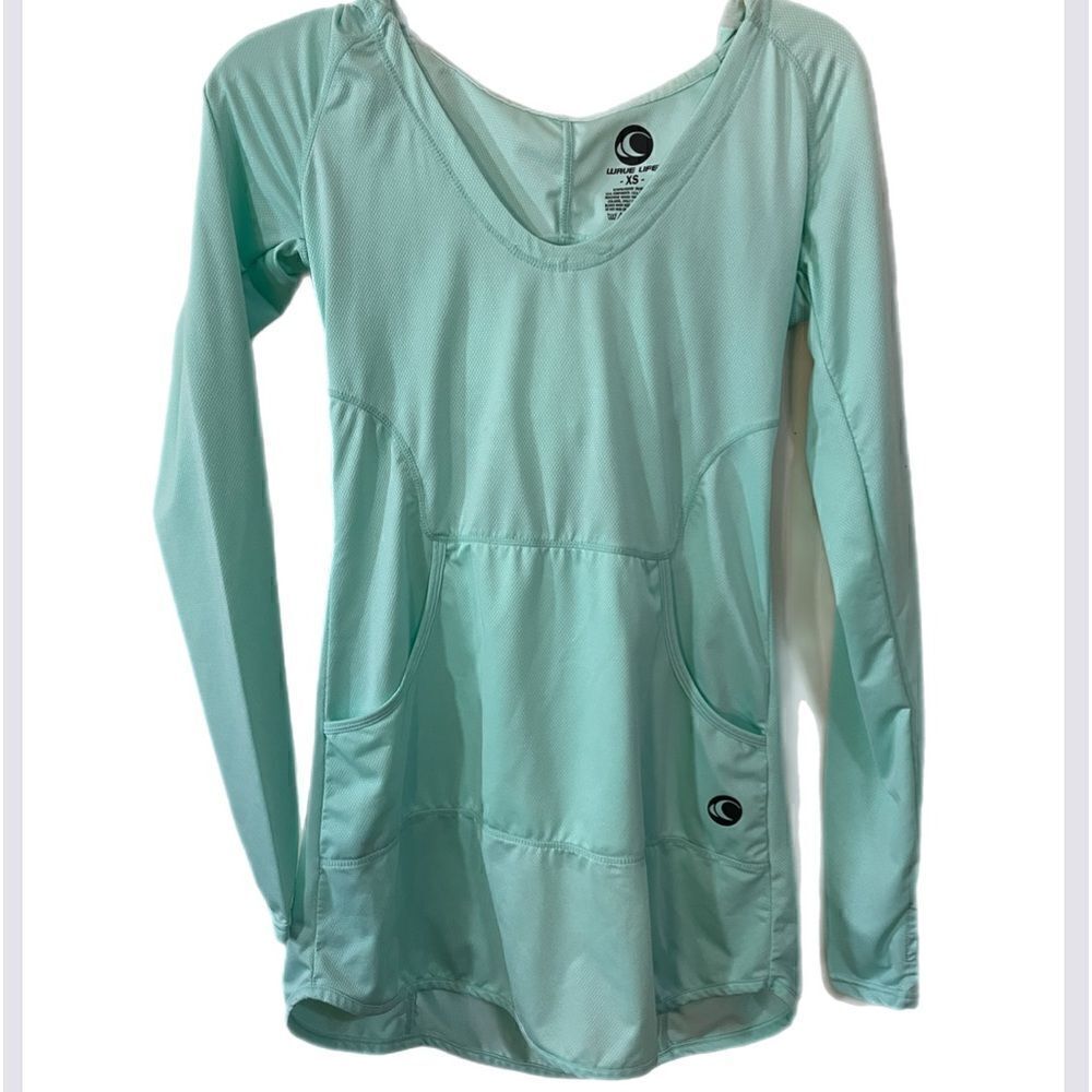 Women’s long sleeve, lightweight athletic hoodie. XS
